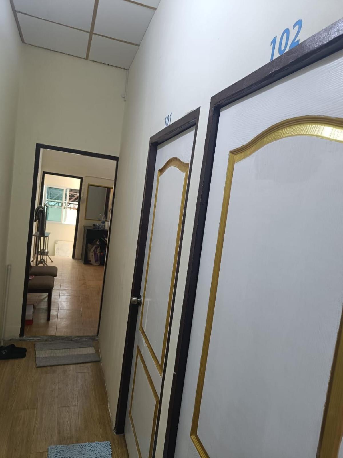 The House Hostel Bangkok Exterior photo